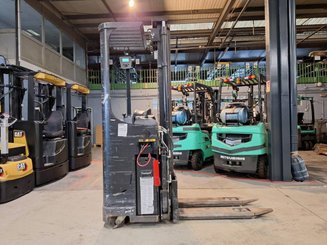 Stand-on pallet stacker Caterpillar NSR16N
