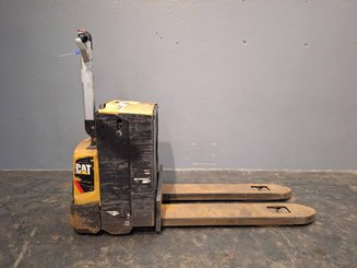 Pedestrian pallet truck Caterpillar NPP20N2E