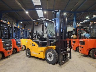 Four wheel front forklift Hangcha XE25