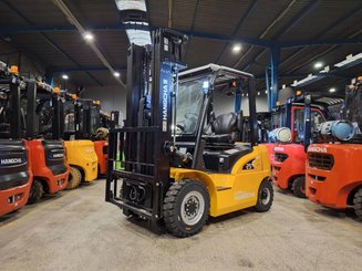 Four wheel front forklift Hangcha XE25