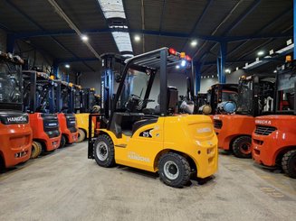 Four wheel front forklift Hangcha XE25