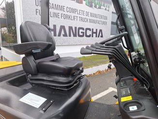 Four wheel front forklift Hangcha XE30-i - 12