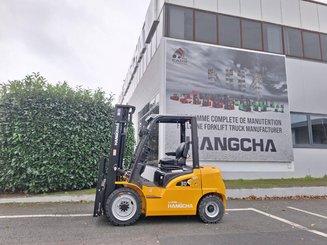 Four wheel front forklift Hangcha XE30-i - 1