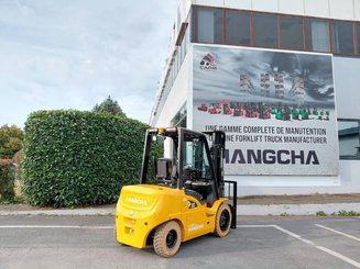 Four wheel front forklift Hangcha XE30-i
