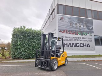 Four wheel front forklift Hangcha XE30-i - 1