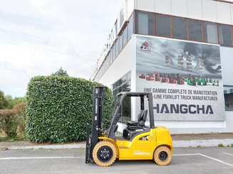Four wheel front forklift Hangcha XE30-i
