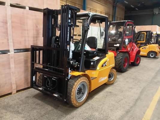 Four wheel front forklift Hangcha XE30-i - 1