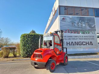 All-terrain forklift Hangcha TT30-2