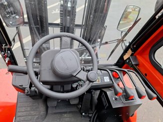 All-terrain forklift Hangcha TT30-4