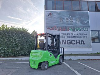 Four wheel front forklift Hangcha XC35i
