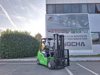 Four wheel front forklift Hangcha XC35i