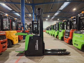 Stacker truck with folding platform Hangcha CDD16-XT1S-SI