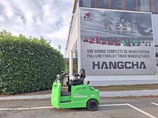 Tow tractor Hangcha QDD80-XD3i