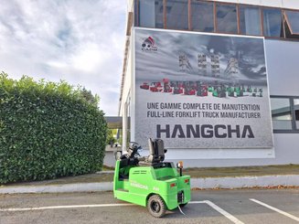 Tow tractor Hangcha QDD80-XD3i