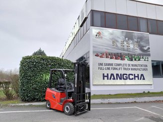 Four wheel front forklift Hangcha AE20C - 1