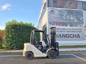 Four wheel front forklift Hangcha XF25D - 5