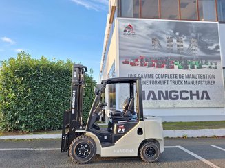 Four wheel front forklift Hangcha XF25D - 1