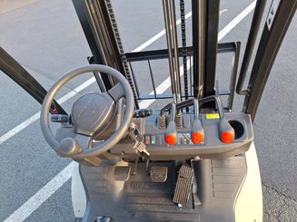 Four wheel front forklift Hangcha XF25D - 13