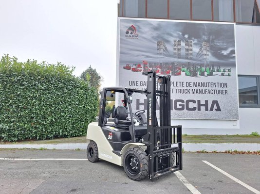 Four wheel front forklift Hangcha XF30D - 1
