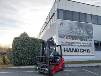 Four wheel front forklift Hangcha XF35G-2 (CPYD35-X2H21F1) - 1