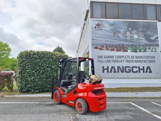 Four wheel front forklift Hangcha XF35G-2