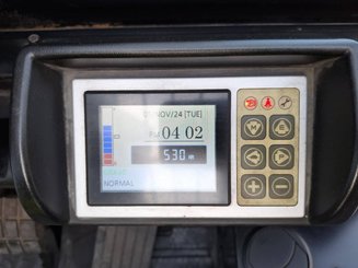 Four wheel front forklift Clark GEX40