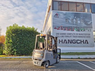 Four wheel front forklift Hangcha AE15 - 4