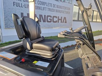 Four wheel front forklift Hangcha AE15 - 12