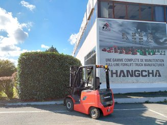 Four wheel front forklift Hangcha AE18