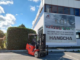 Four wheel front forklift Hangcha AE18