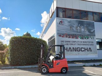 Four wheel front forklift Hangcha AE18