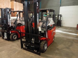 Four wheel front forklift Hangcha AE18