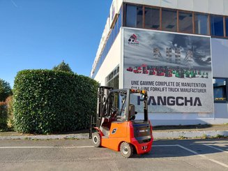 Four wheel front forklift Hangcha AE18