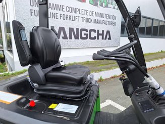 Four wheel front forklift Hangcha AE20Ci - 12