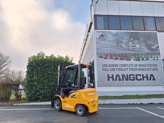 Four wheel front forklift Hangcha XE20Ci