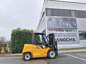 Four wheel front forklift Hangcha XE50i-600