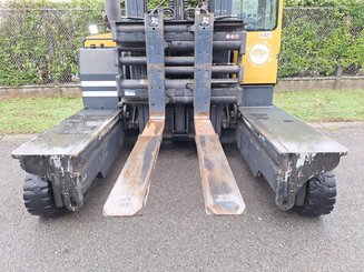 Multidirectional sideloader Combilift C8000-15