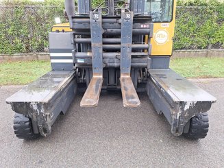 Multidirectional sideloader Combilift C8000-15