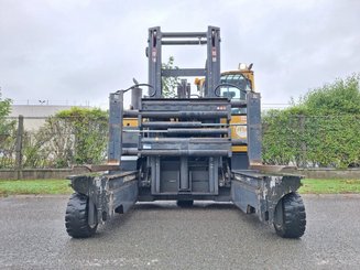 Multidirectional sideloader Combilift C8000-15