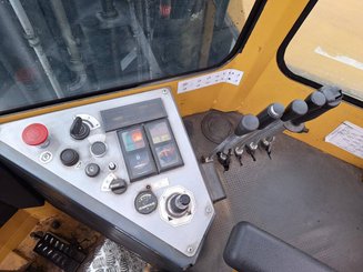 Multidirectional sideloader Combilift C8000-15