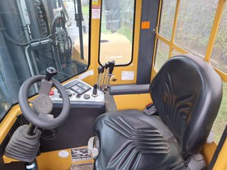 Multidirectional sideloader Combilift C8000-15
