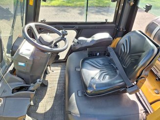 Four wheel front forklift Caterpillar GP25NTD - 4
