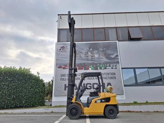 Four wheel front forklift Caterpillar GP30NTD