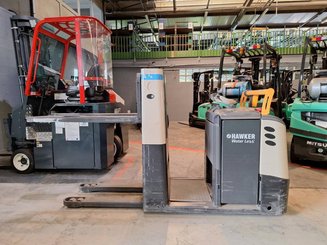 Low-level order picker Crown GPC3045