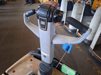 Stand-on pallet truck Caterpillar NPV20N2