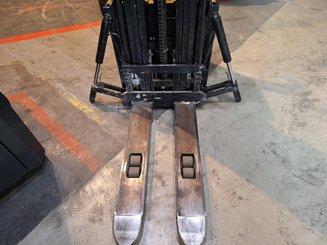 Pedestrian pallet stacker Caterpillar NSP16N2 - 18