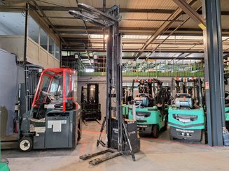 Pedestrian pallet stacker Caterpillar NSP16N2 - 17