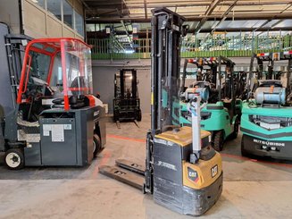 Pedestrian pallet stacker Caterpillar NSP16N2 - 1