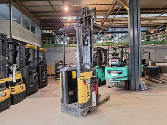 Stand-on pallet stacker Caterpillar NSR16N