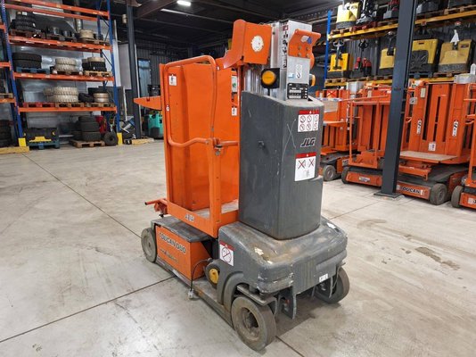 Vertical lift platform JLG TOUCAN DUO - 1